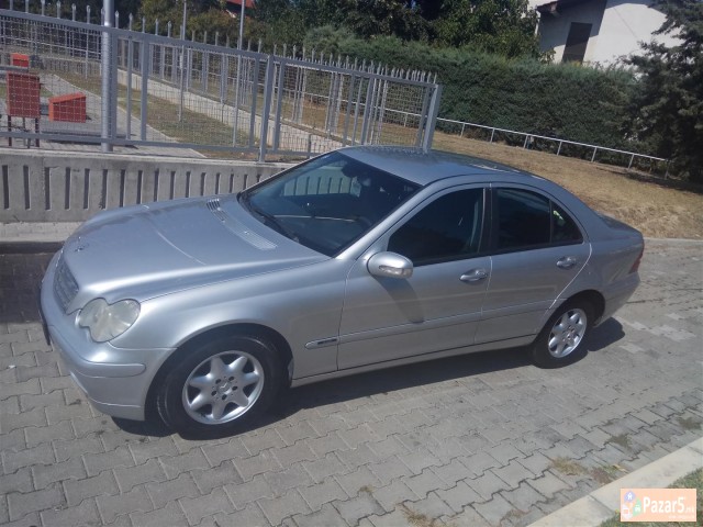 Odlicno Socuvan Mercedes C 200 Cd