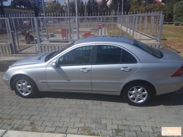Odlicno Socuvan Mercedes C 200 Cd