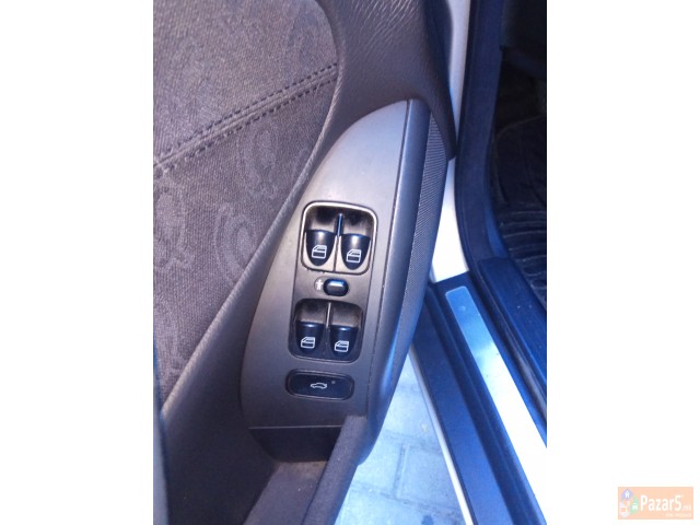 Odlicno Socuvan Mercedes C 200 Cd