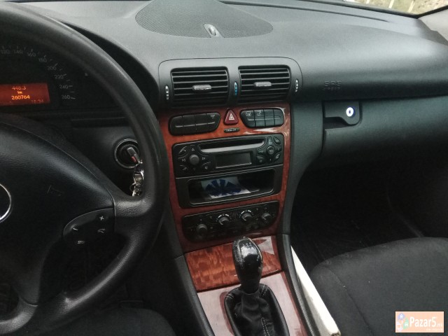 Odlicno Socuvan Mercedes C 200 Cd