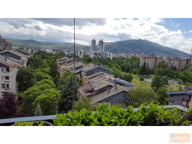 Се продава стан 83 м2 во Ново Лисиче со поглед пре