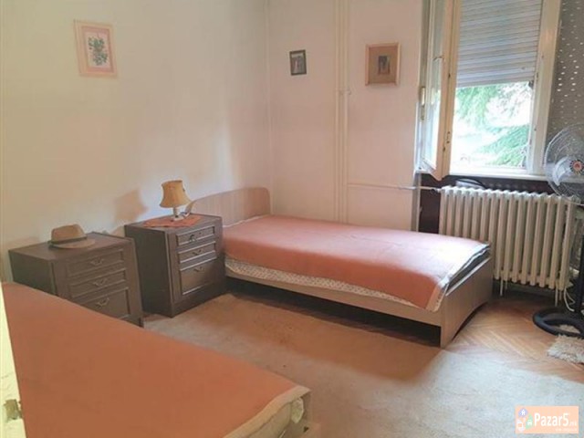 СЕ ИЗДАВА ТРОСОБЕН СТАН ВО ЦЕНТАР