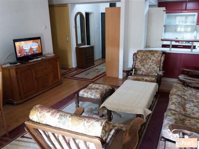 СЕ ИЗДАВА ТРОСОБЕН СТАН ВО КИСЕЛА ВОДА