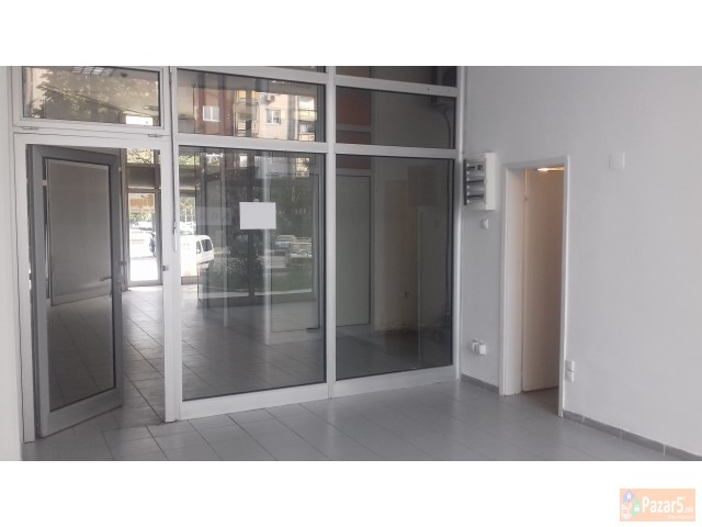 Deloven Prostor / Dukjan 40m2 Do Vero - Aerodrom