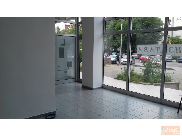 Deloven Prostor / Dukjan 40m2 Do Vero - Aerodrom