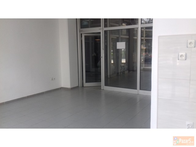 Deloven Prostor / Dukjan 40m2 Do Vero - Aerodrom