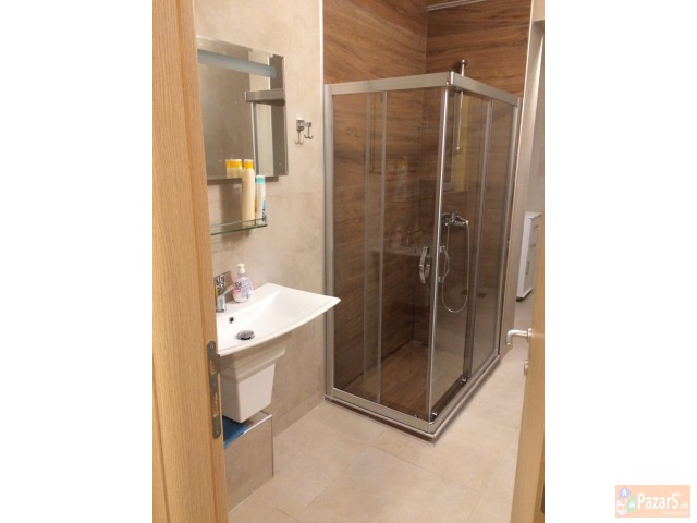 Се издава пријатен еднособен стан / For Rent