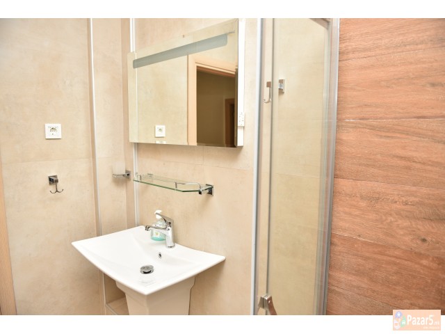 Се издава пријатен еднособен стан / For Rent