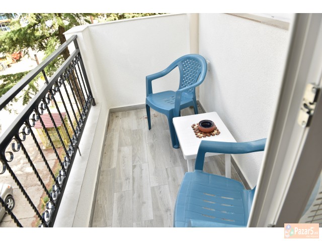 Се издава пријатен еднособен стан / For Rent