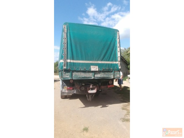 Kamion Mercedes 12.13