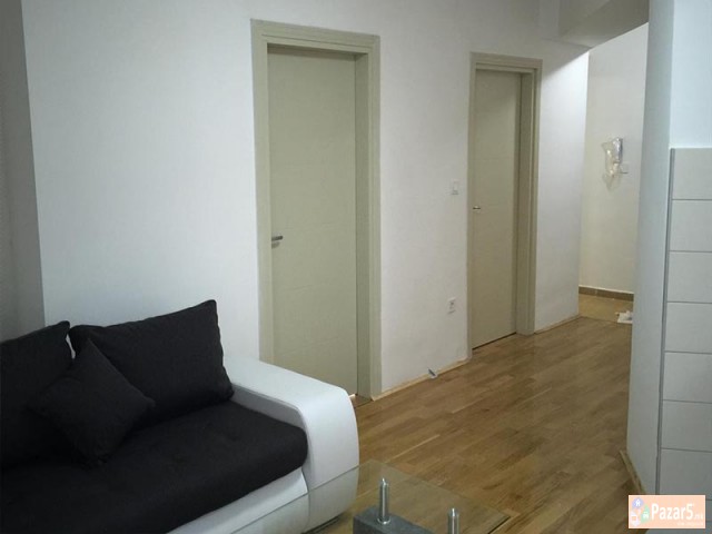 Se Izdava Nov Nevseluvan Trosoben Stan Vo Centar