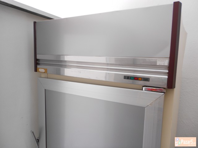 Prodavam Oprema Za Slatkari