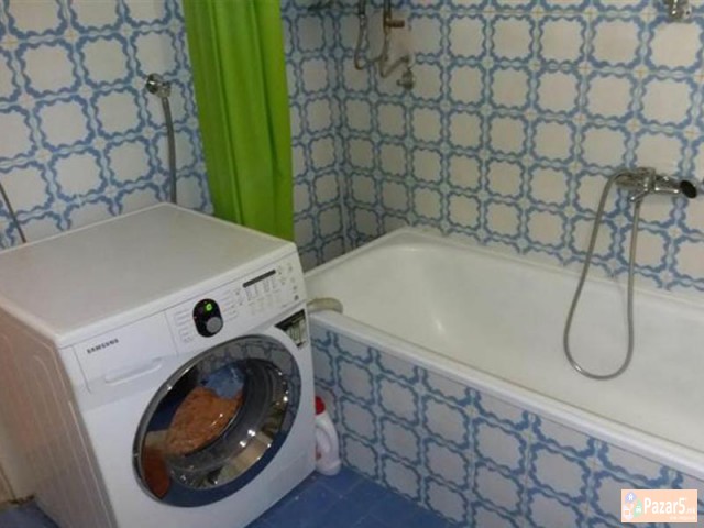 СЕ ИЗДАВА ТРОСОБЕН СТАН ВО АВТОКОМАНДА