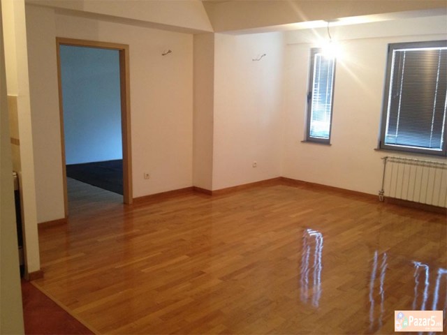 Se Izdava Deloven Prostor Vo Centar