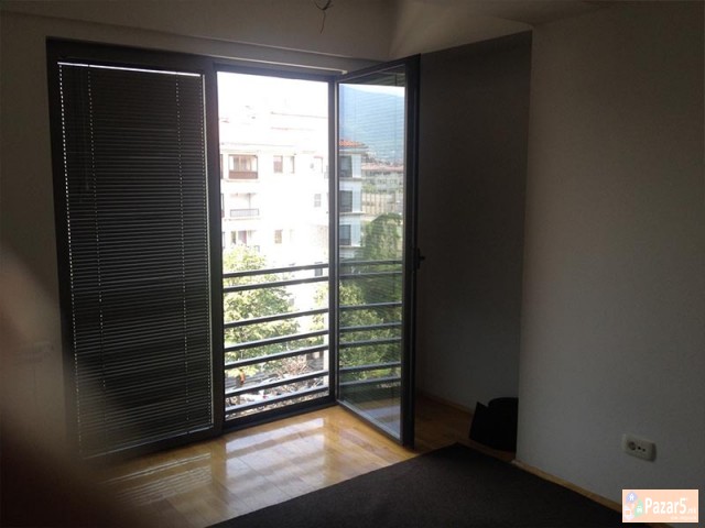 Se Izdava Deloven Prostor Vo Centar