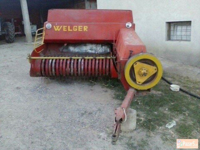 Се продава балирачка Welger (45)