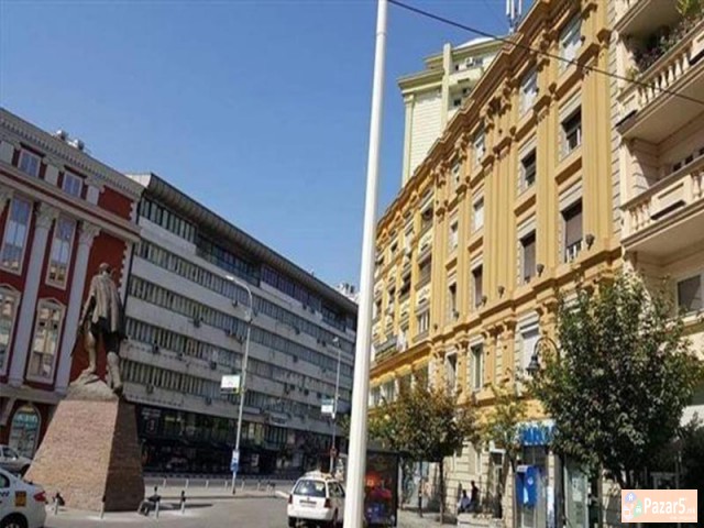 СЕ ИЗДАВА ЧЕТВОРОСОБЕН СТАН ВО ЦЕНТАР