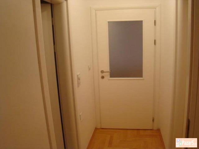 СЕ ИЗДАВА ПРАЗЕН ТРОСОБЕН СТАН ВО АЕРОДРОМ