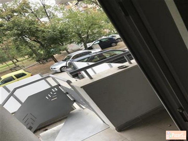 СЕ ИЗДАВА ПРАЗЕН СТАН ВО КИСЛЕА ВОДА