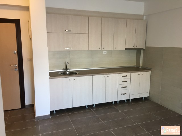 СЕ ИЗДАВА ПРАЗЕН ДВОСОБЕН СТАН КАЈ УНИВЕРЗАЛНА