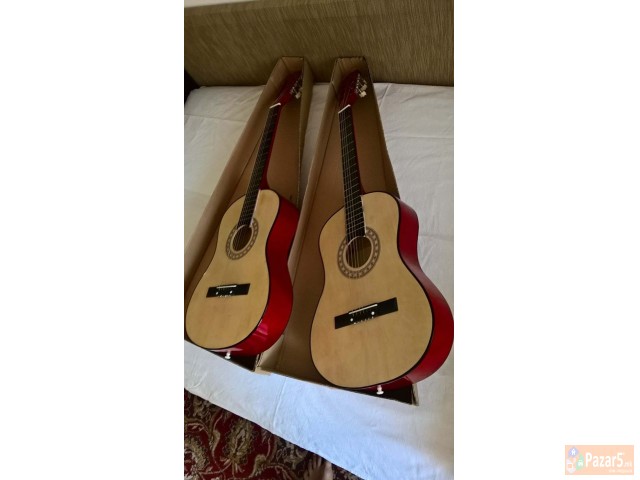 Se Prodava Gitara Nova