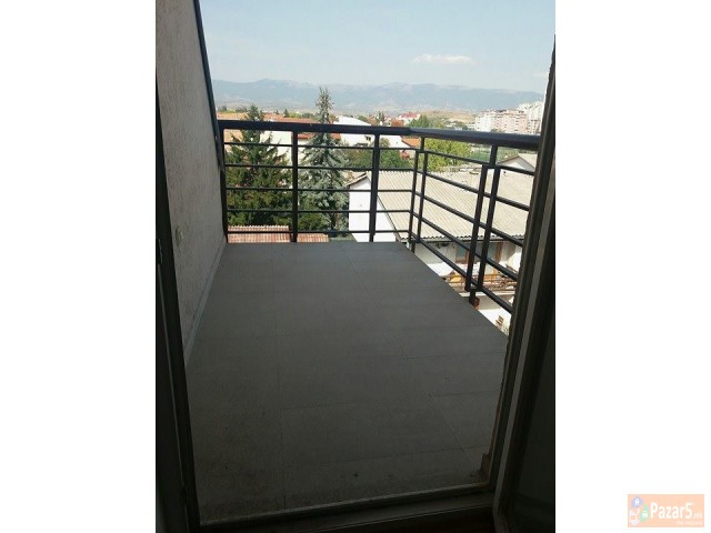 Се продава стан во Влае