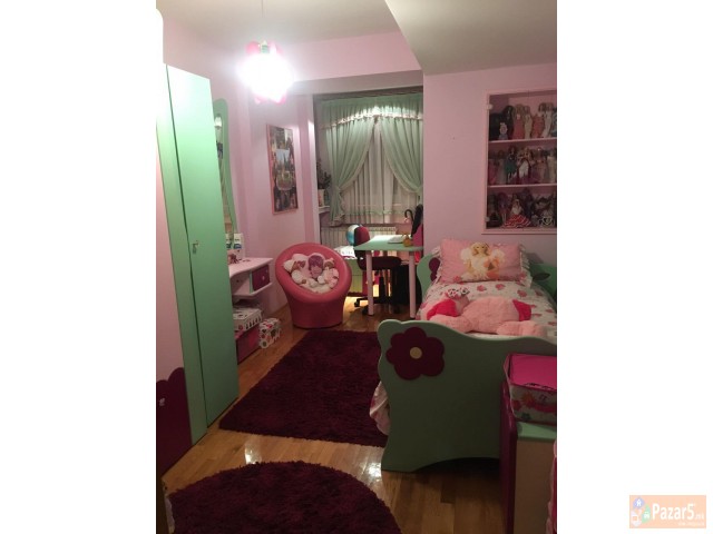 СЕ ПРОДАВА 4-СОБЕН СТАН ВО КАРПОШ 3