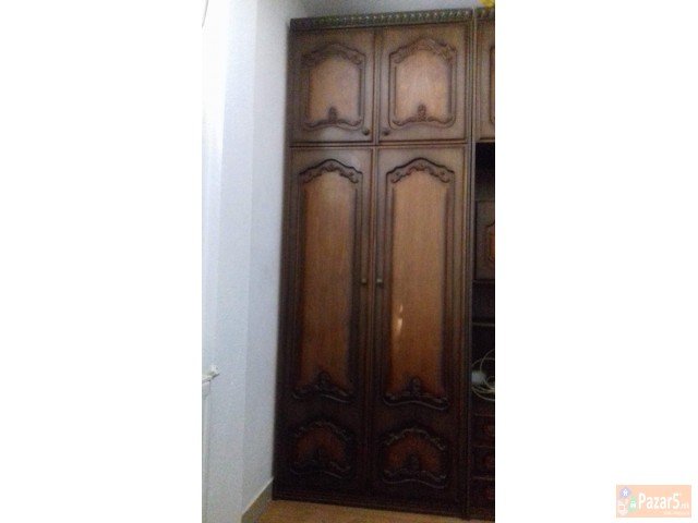 Продавам плакар и бифе