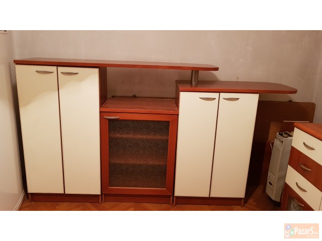 Se Prodavaat Elementi Od Kujna I Spalna Soba