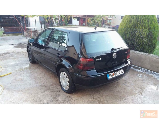 Se Prodava Ili Zamenuva Za Sharan 