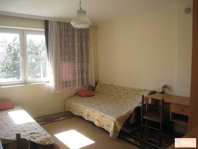 Се издава трособен стан кај нова железничка