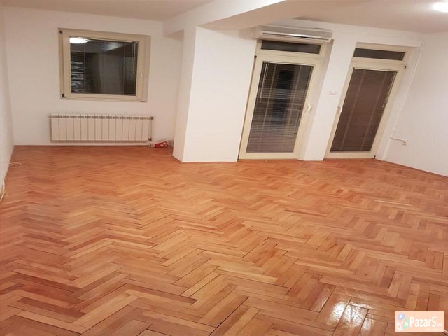 СЕ ИЗДАВА ПРАЗЕН СТАН ВО ЦЕНТАР