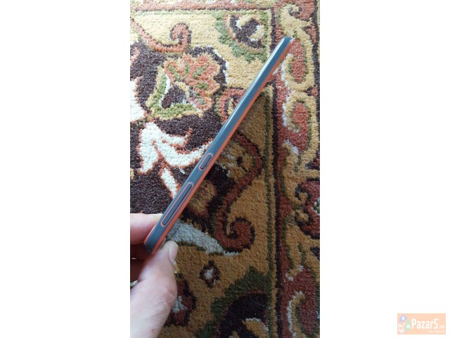 Se Prodava Htc Desire 820