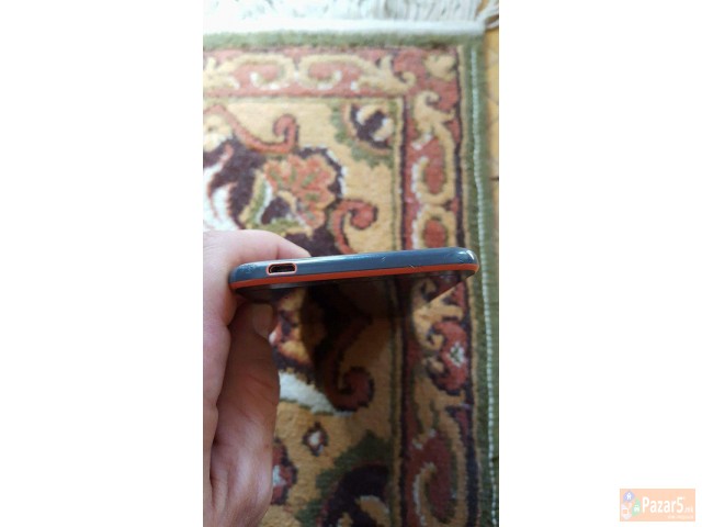 Se Prodava Htc Desire 820