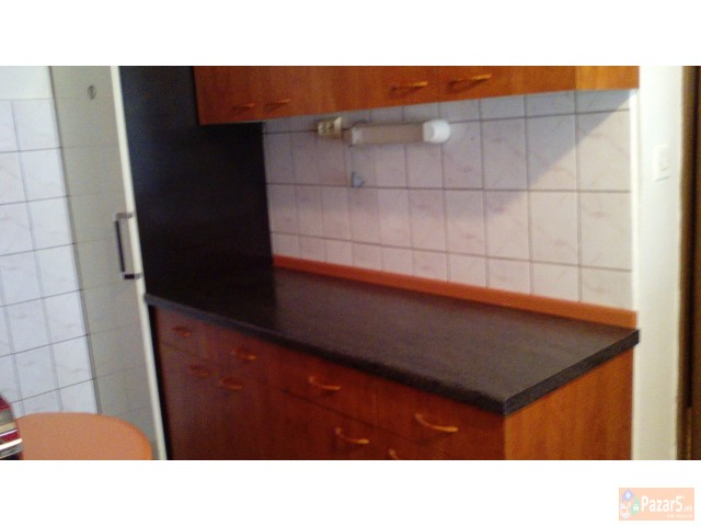 Се издава двособен стан во Центар 