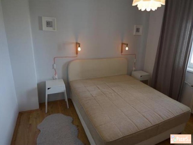 СЕ ИЗДАВА ТРОСОБЕН СТАН ВО АЕРОДРОМ