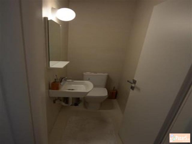 СЕ ИЗДАВА ТРОСОБЕН СТАН ВО АЕРОДРОМ