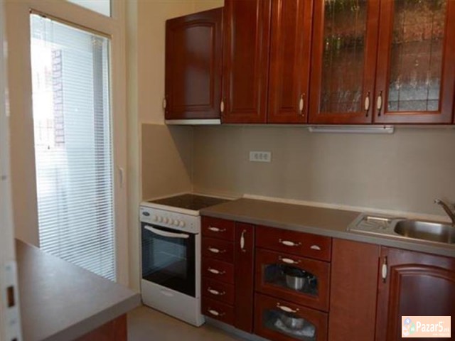 СЕ ИЗДАВА ТРОСОБЕН СТАН ВО АЕРОДРОМ