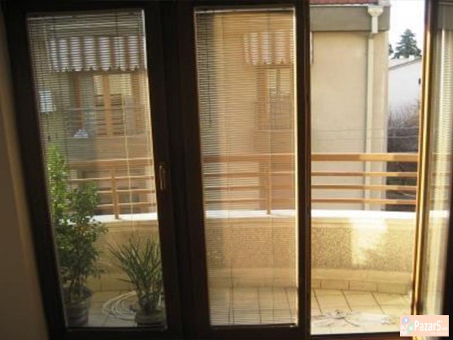 СЕ ИЗДАВА ДВОСОБЕН ПРАЗЕН СТАН ВО КАРПОШ 1