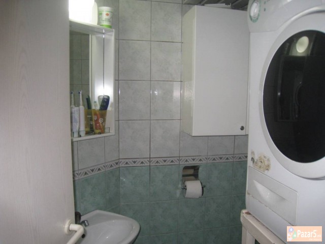 ПОВОЛНО Трособен стан во Кисела Вода