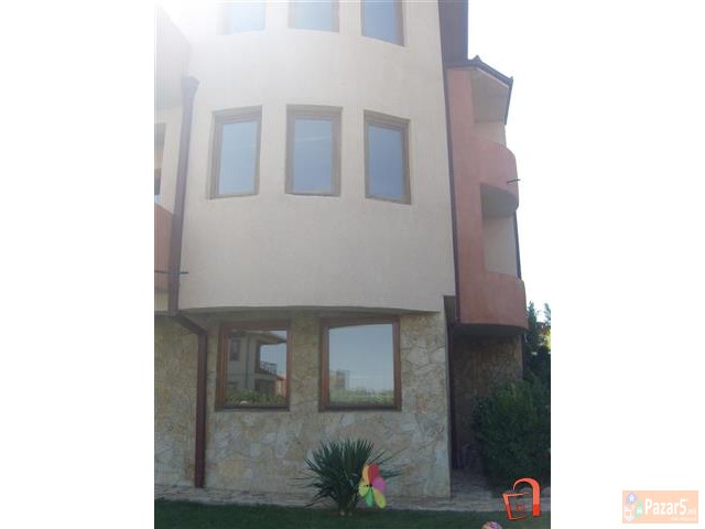 Prodavam Kuka Na Ridot Vo Bardovci