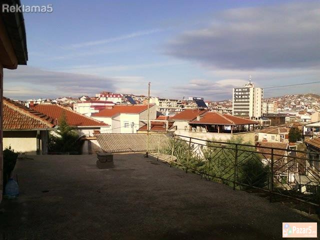 Итно се продава куќа во центарот на градот Штип