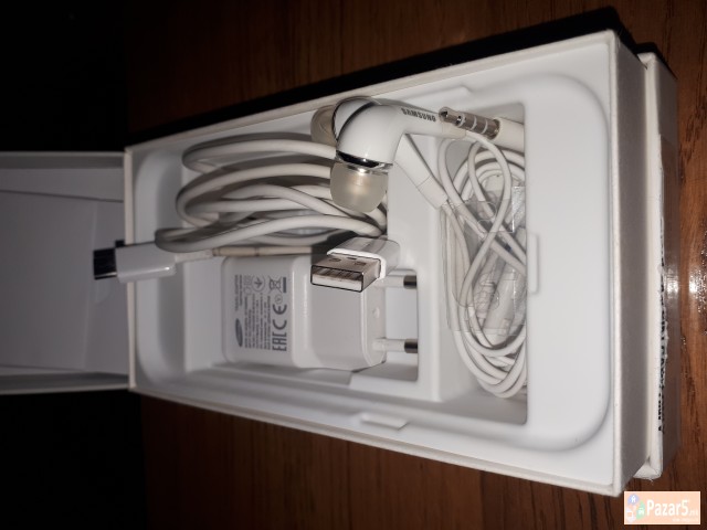 Samsung Galaxy A5 2017 ( Se Prodava/ Moze I Zamena