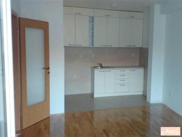 СЕ ИЗДАВА ПРАЗЕН СТАН ВО ДЕБАР МААЛО