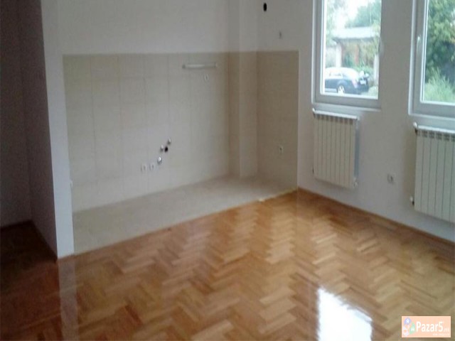 СЕ ИЗДАВА ПРАЗЕН СТАН ВО АЕРОДРОМ