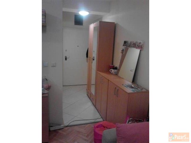 Стан со двор во Козле кај Германска амбасада