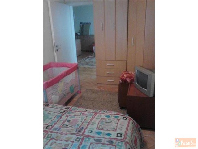 Стан со двор во Козле кај Германска амбасада