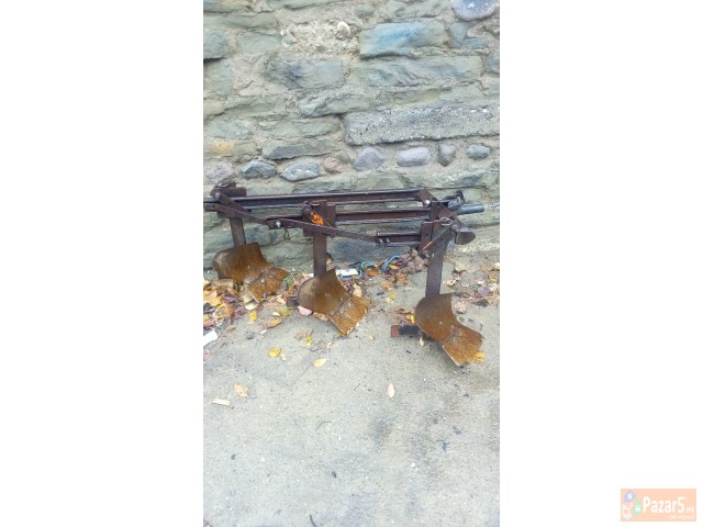 продавам ТОМА ВИНКОВИЌ заедно со плуг оригинал