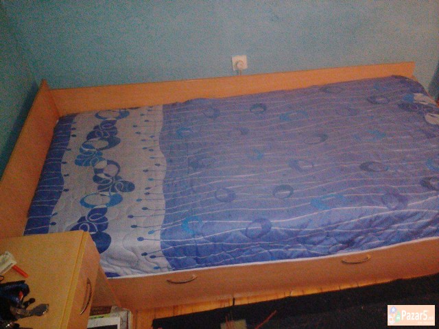 Продавам кревет