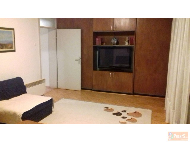 СЕ ИЗДАВА НАМЕСТЕН СТАН ВО КАРПОШ